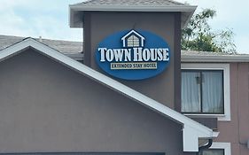 Townhouse Extended Stay Hotel Downtown